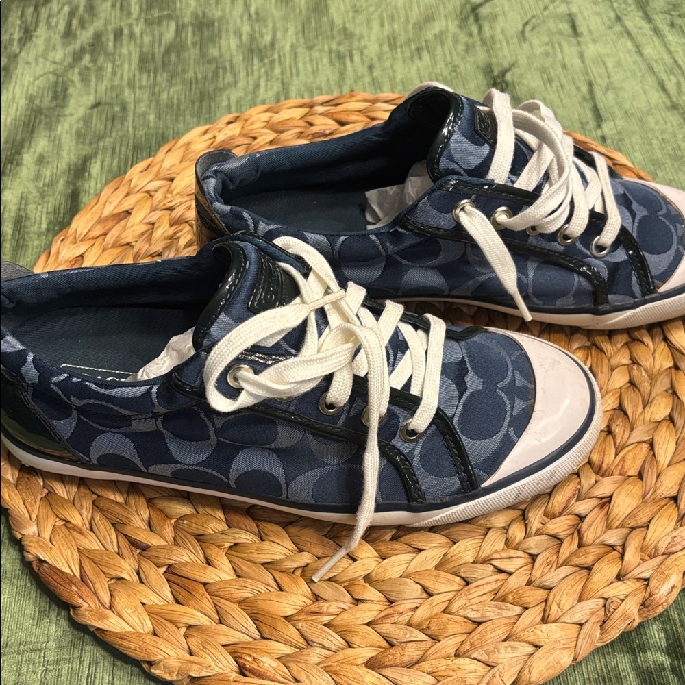 Coach Dark Blue Sneakers with White Accents Size 8.5 - Picture 2 of 8